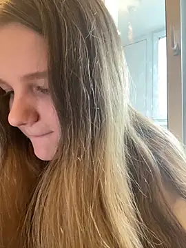 Snapshot of -MimmiLissa- chatting on April 2026 12:29:02 PM -MimmiLissa- online show from April 2026 12:29:02 PM