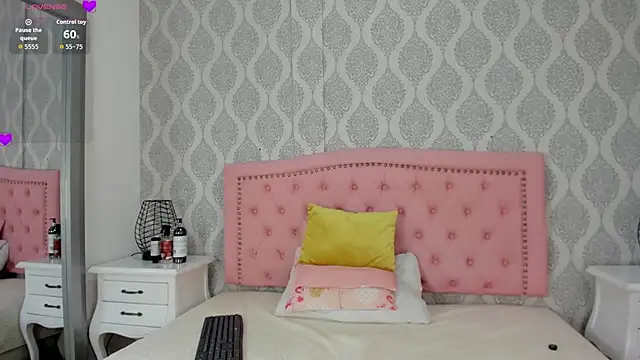 Princsgirl  online show from April 2026 07:43:01 PM