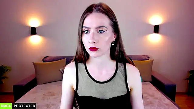 TheWoman   online show from November 2025 06:41:01 PM