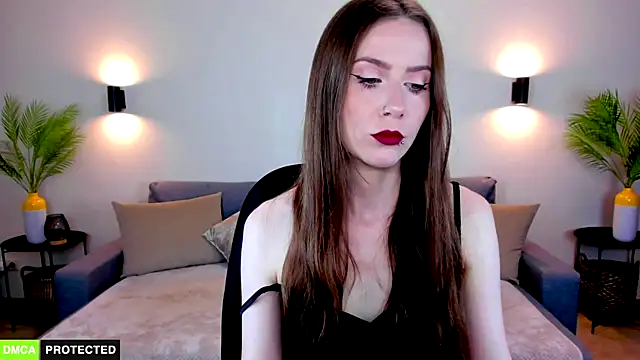 TheWoman   online show from July 2026 10:43:02 AM