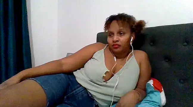Nathyjess195 online show from December 2024 10:20:02 PM