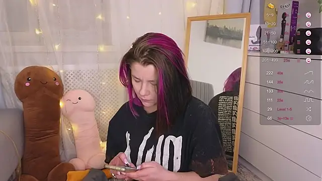 Mira Falls online show from January 2025 05:16:01 AM