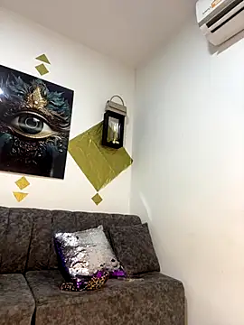 Snapshot of Shantal_Lovee chatting on November 2025 06:08:01 PM Shantal Lovee online show from November 2025 06:08:01 PM