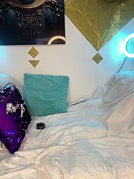 Snapshot of Shantal_Lovee chatting on December 2025 11:21:01 PM Shantal Lovee online show from December 2025 11:21:01 PM