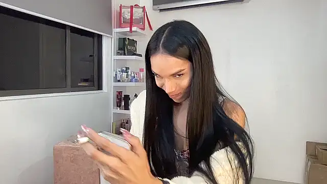 Snapshot of Michell_simons chatting on January 2025 12:25:02 AM Michell simons online show from January 2025 12:25:02 AM