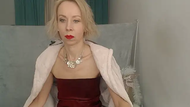 LuxuryNika online show from January 2026 05:29:02 PM