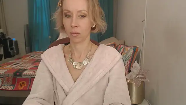 LuxuryNika online show from April 2026 02:03:02 PM