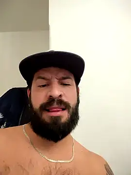 Snapshot of juanci_to chatting on October 2025 11:38:02 PM juanci to online show from October 2025 11:38:02 PM