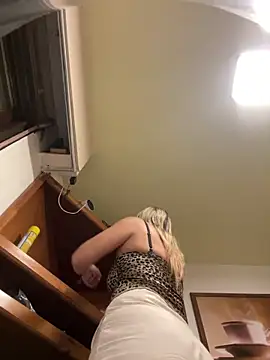 Snapshot of Gatitacarlita chatting on March 2025 05:57:02 PM Gatitacarlita online show from March 2025 05:57:02 PM