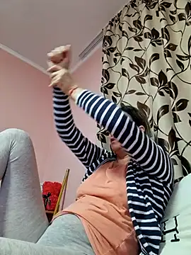 IsabelleCraft online show from March 2025 07:03:01 AM