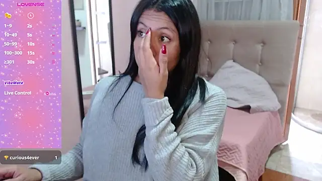 Snapshot of valevicious chatting on December 2024 07:11:01 PM valevicious online show from December 2024 07:11:01 PM