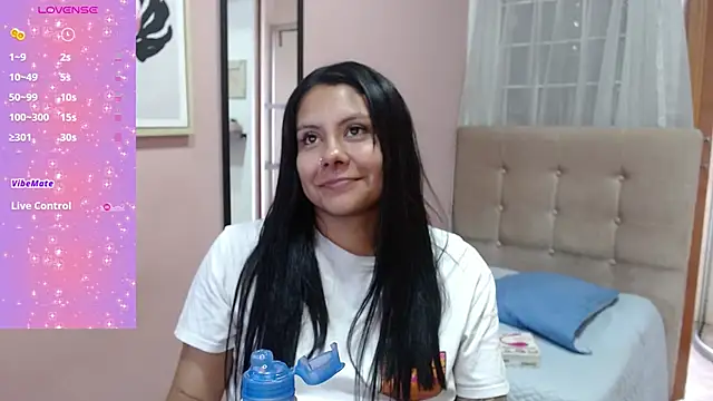 Snapshot of valevicious chatting on December 2024 07:10:02 PM valevicious online show from December 2024 07:10:02 PM