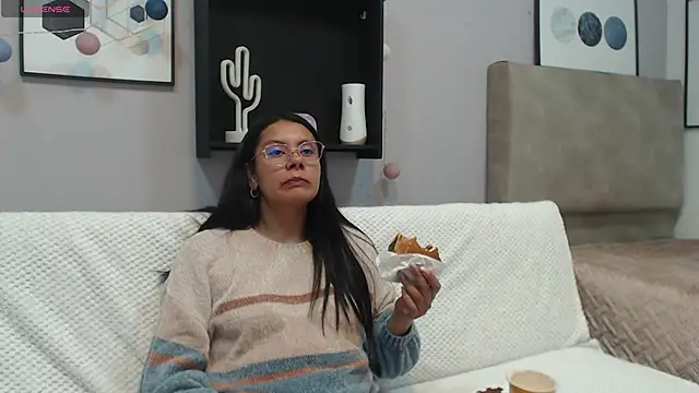 Snapshot of valevicious chatting on February 2025 06:57:02 PM valevicious online show from February 2025 06:57:02 PM