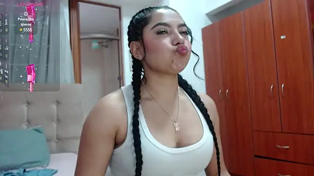 Snapshot of valevicious chatting on February 2025 01:33:01 PM valevicious online show from February 2025 01:33:01 PM