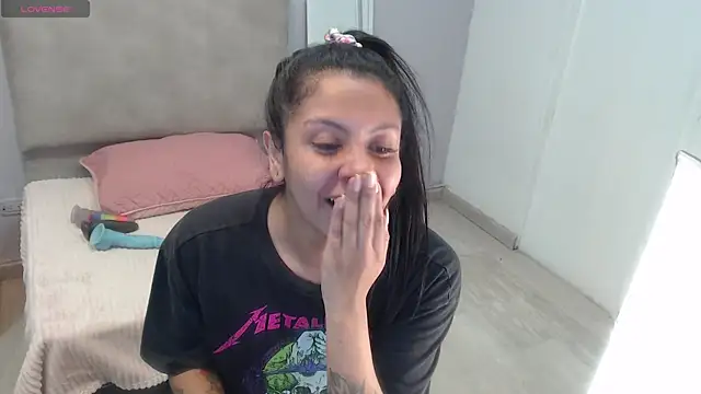 Snapshot of valevicious chatting on November 2025 09:08:01 PM valevicious online show from November 2025 09:08:01 PM