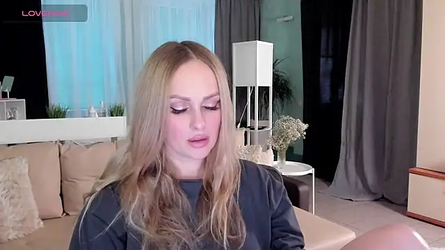 Libby Nora online show from January 2025 12:51:02 PM