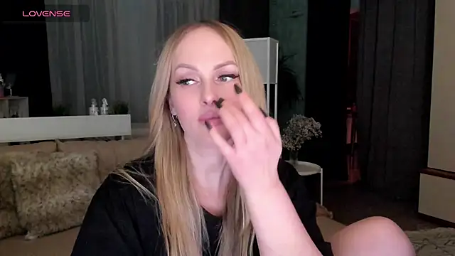 Libby Nora online show from February 2025 06:06:01 PM