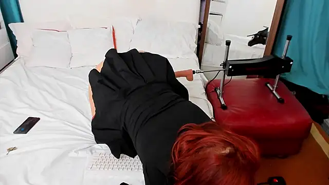 IvyHotFoxy online show from February 2025 08:25:01 PM