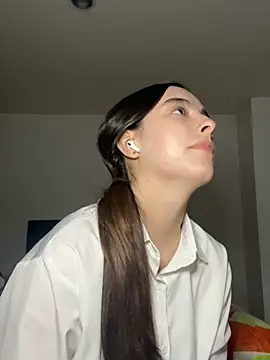 swrennn19 online show from September 2025 10:35:01 PM