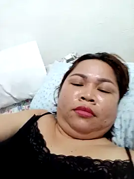 XXLorie 02 online show from September 2025 12:45:02 AM