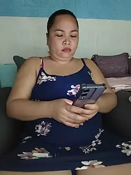 Snapshot of XXLorie_02 chatting on July 2026 01:23:01 AM XXLorie 02 online show from July 2026 01:23:01 AM