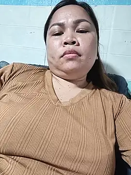 Snapshot of XXLorie_02 chatting on July 2026 12:18:02 PM XXLorie 02 online show from July 2026 12:18:02 PM