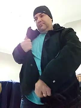 Andrew1900529 online show from December 2025 05:39:02 AM