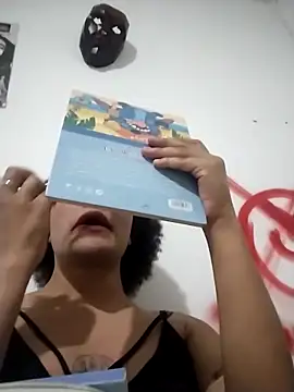 LUNAdeMARTE online show from March 2025 02:56:02 AM