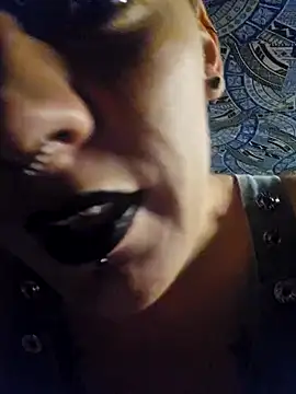 Snapshot of PinkTheHawk chatting on December 2024 09:11:02 AM PinkTheHawk online show from December 2024 09:11:02 AM