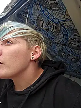 Snapshot of PinkTheHawk chatting on January 2025 08:13:02 PM PinkTheHawk online show from January 2025 08:13:02 PM