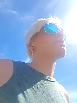 Snapshot of PinkTheHawk chatting on March 2025 11:38:02 PM PinkTheHawk online show from March 2025 11:38:02 PM