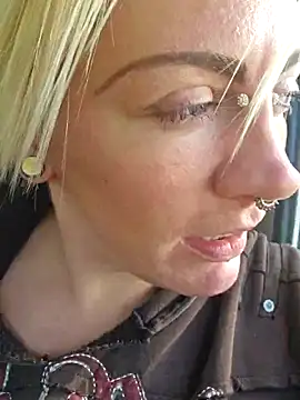 Snapshot of PinkTheHawk chatting on March 2025 01:13:01 AM PinkTheHawk online show from March 2025 01:13:01 AM