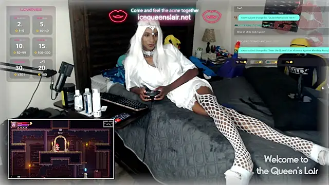 Snapshot of QueenofWhiteIce chatting on September 2025 02:55:01 AM QueenofWhiteIce online show from September 2025 02:55:01 AM