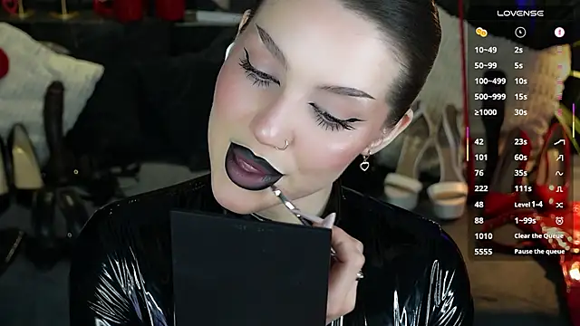 Snapshot of MistressDarsy chatting on April 2026 07:45:01 AM MistressDarsy online show from April 2026 07:45:01 AM
