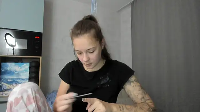 why again me online show from October 2025 08:54:02 PM