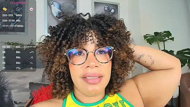 Snapshot of valerieharris chatting on July 2026 04:38:02 AM valerieharris online show from July 2026 04:38:02 AM