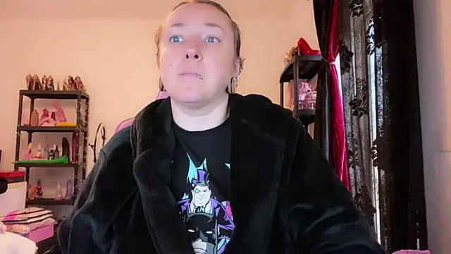 kisicaxx online show from December 2025 11:41:02 AM