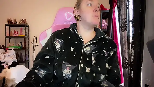 kisicaxx online show from January 2026 08:40:02 AM