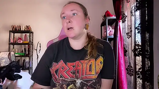 kisicaxx online show from February 2026 02:16:02 PM