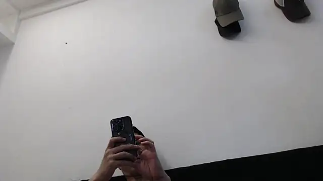 Snapshot of SebastianReiss chatting on February 2025 10:15:01 PM SebastianReiss online show from February 2025 10:15:01 PM