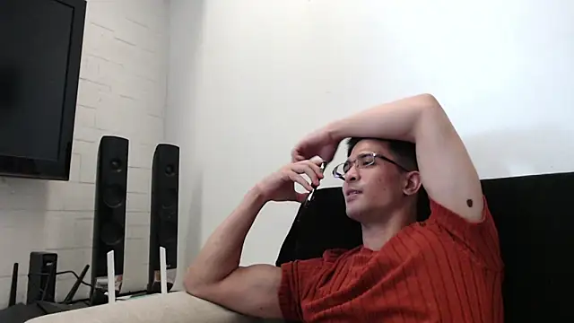 Snapshot of SebastianReiss chatting on March 2025 07:51:01 AM SebastianReiss online show from March 2025 07:51:01 AM