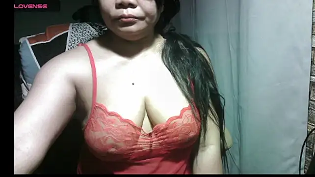 Snapshot of Hotpinay43 chatting on January 2025 10:01:01 PM Hotpinay43 online show from January 2025 10:01:01 PM