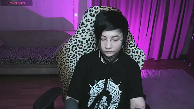 acid trip1l online show from February 2025 07:05:02 PM