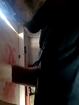 Snapshot of N8daMac chatting on September 2025 03:04:02 PM N8daMac online show from September 2025 03:04:02 PM