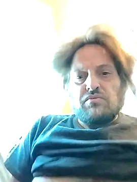 Snapshot of N8daMac chatting on December 2025 05:29:01 PM N8daMac online show from December 2025 05:29:01 PM