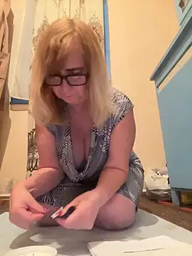 Irina2909xh online show from November 2025 07:36:02 PM