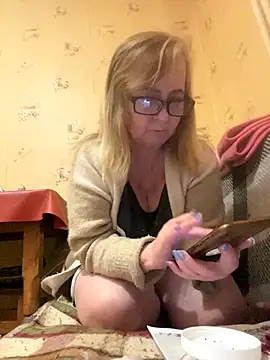 Snapshot of Irina2909@xh chatting on December 2025 01:22:02 AM Irina2909xh online show from December 2025 01:22:02 AM