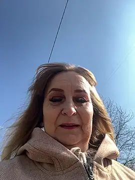 Irina2909xh online show from April 2026 12:32:01 PM