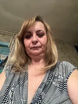 Snapshot of Irina2909@xh chatting on June 2026 06:00:01 AM Irina2909xh online show from June 2026 06:00:01 AM
