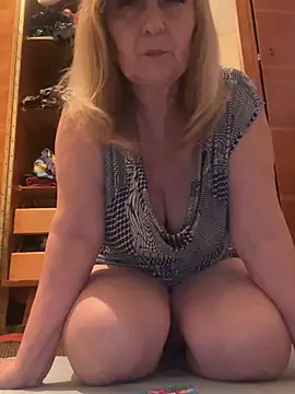 Snapshot of Irina2909@xh chatting on June 2026 06:06:02 PM Irina2909xh online show from June 2026 06:06:02 PM